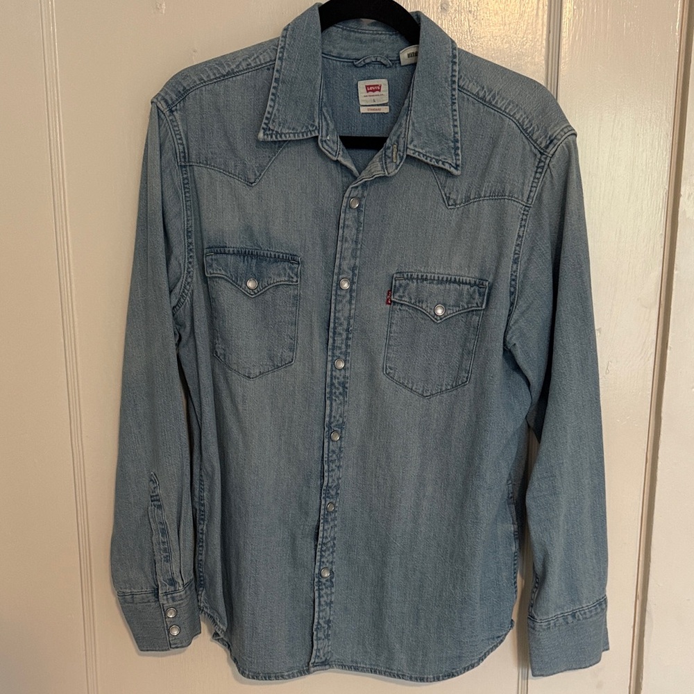 Levi's Men's Light Blue Denim Western Button-Down Shirt